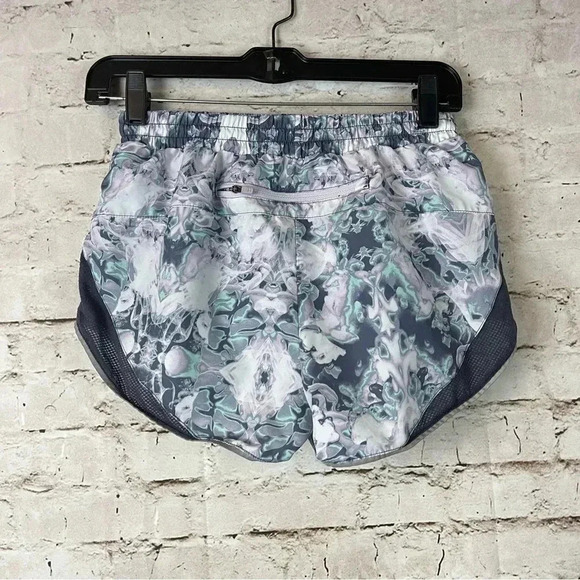 Sweaty Betty Women's  XS Interval Run Shorts Gray Mint Polyester Stretch Active - Picture 11 of 11